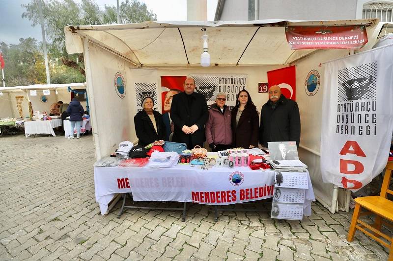 Menderes’te Coşkulu Yılbaşı Pazarı