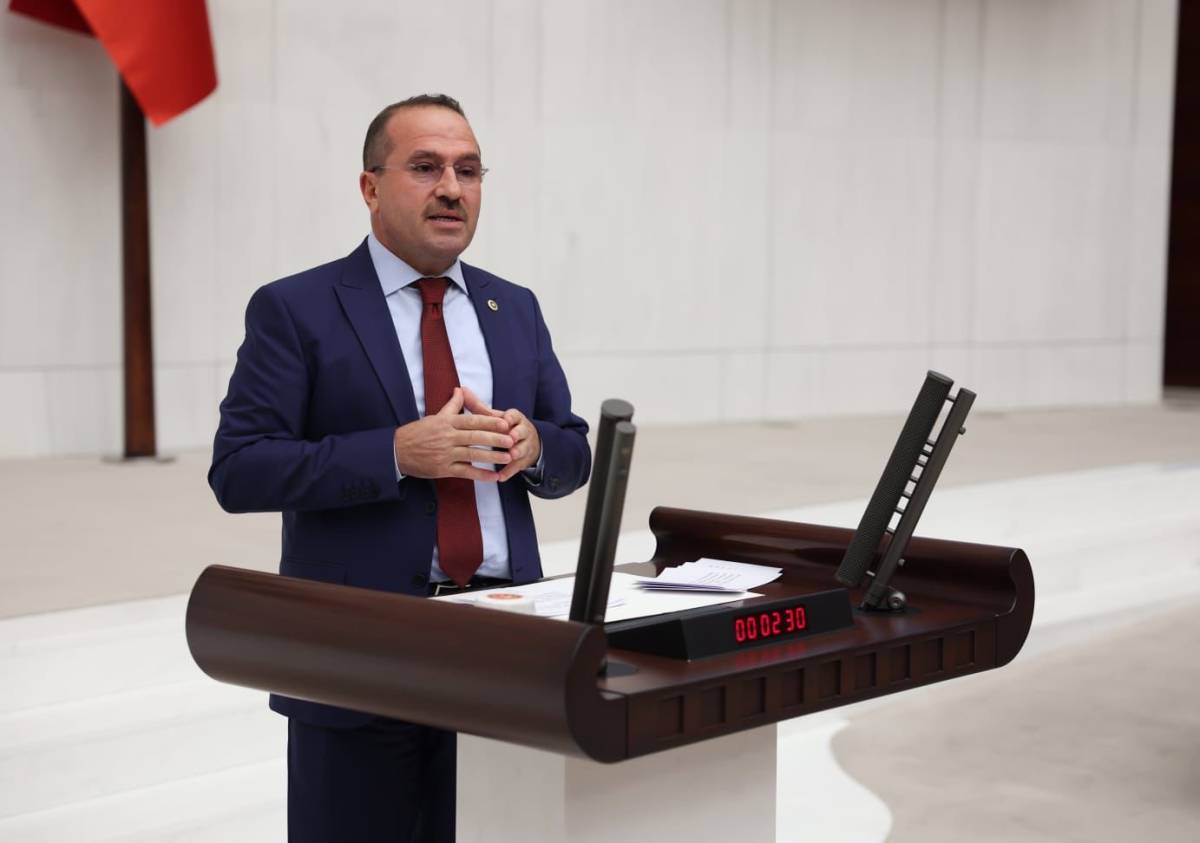 Kırkpınar’dan Tugay'a: Beceriksizliğini örtbas ediyor