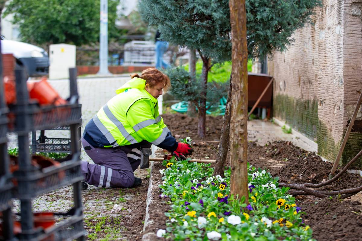 Narlıdere Peyzaj çalışmalarıyla güzelleşiyor