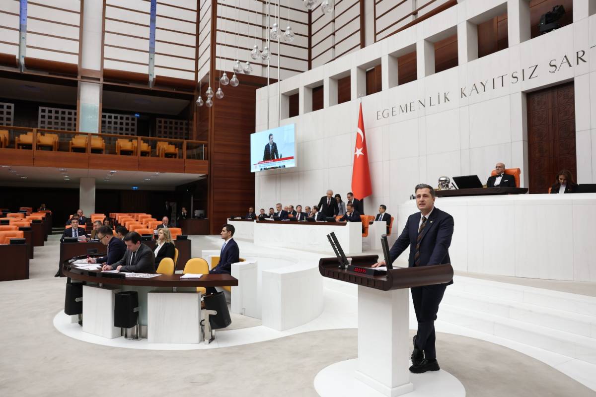 CHP’Lİ DENİZ YÜCEL’DEN ÖĞRENİM KREDİSİ İSYANI