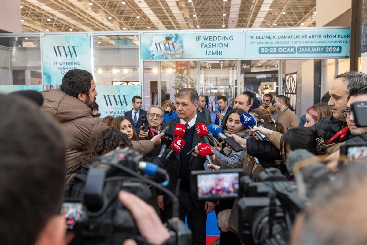 Başkan Tugay: Ya hizmet getirsinler ya da engel olmasınlar