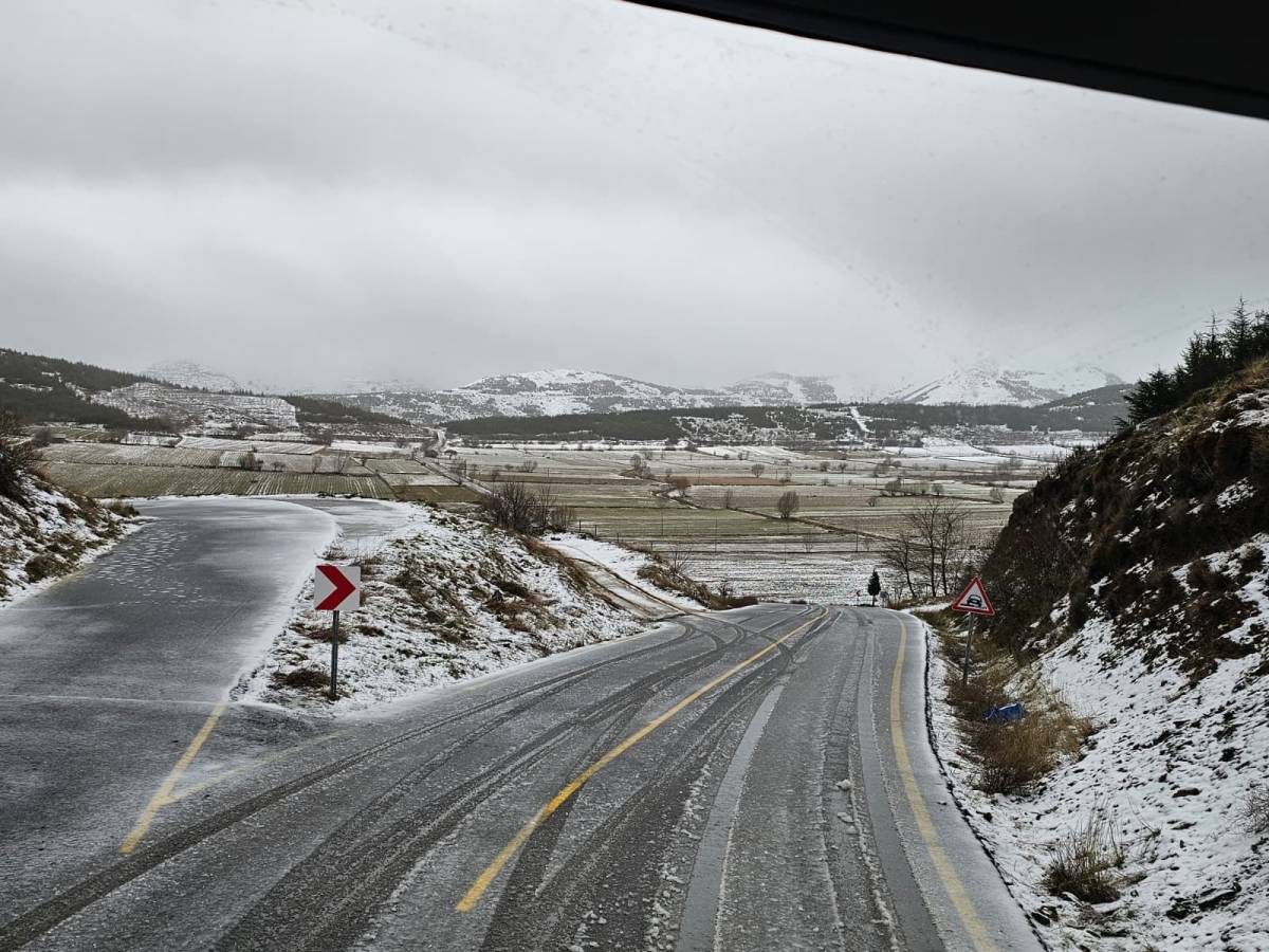 İzmir’in 6 ilçesinde karla mücadele