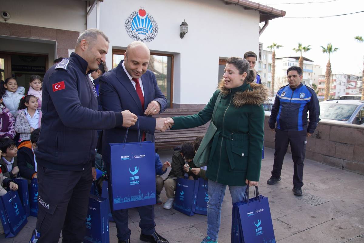 Aliağa Belediyesi Zabıta Müdürlüğü Minik Misafirlerini Ağırladı