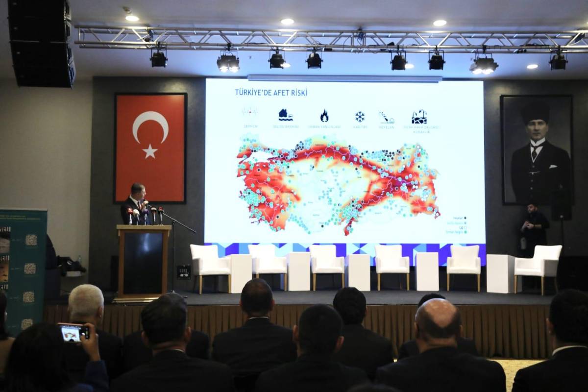 Başkan Tugay’dan afet yönetimi mesajı