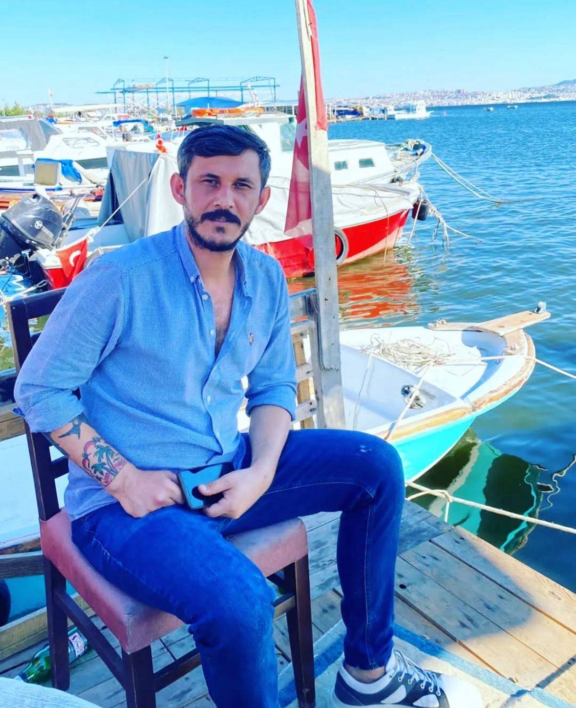 İzmir'de devrilen motosikletin sürücüsü hayatını kaybetti