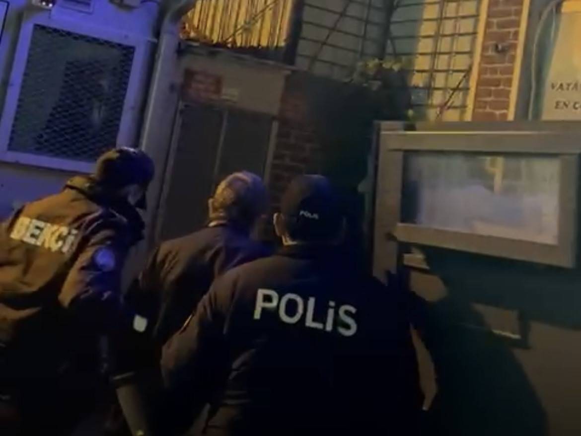 İzmir'de 12 yıl hapis cezasıyla aranan şahıs yakalandı