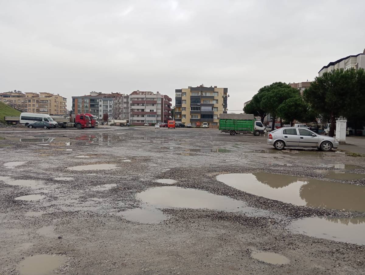 Bergama'da pazar yeri çilesi