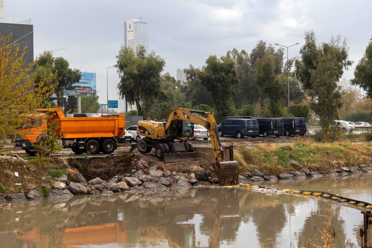 İzmir'de metrekareye 47.5 kilogram yağış düştü