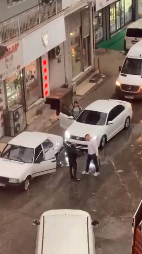 İzmir'de döner bıçaklı trafik magandası tutuklandı