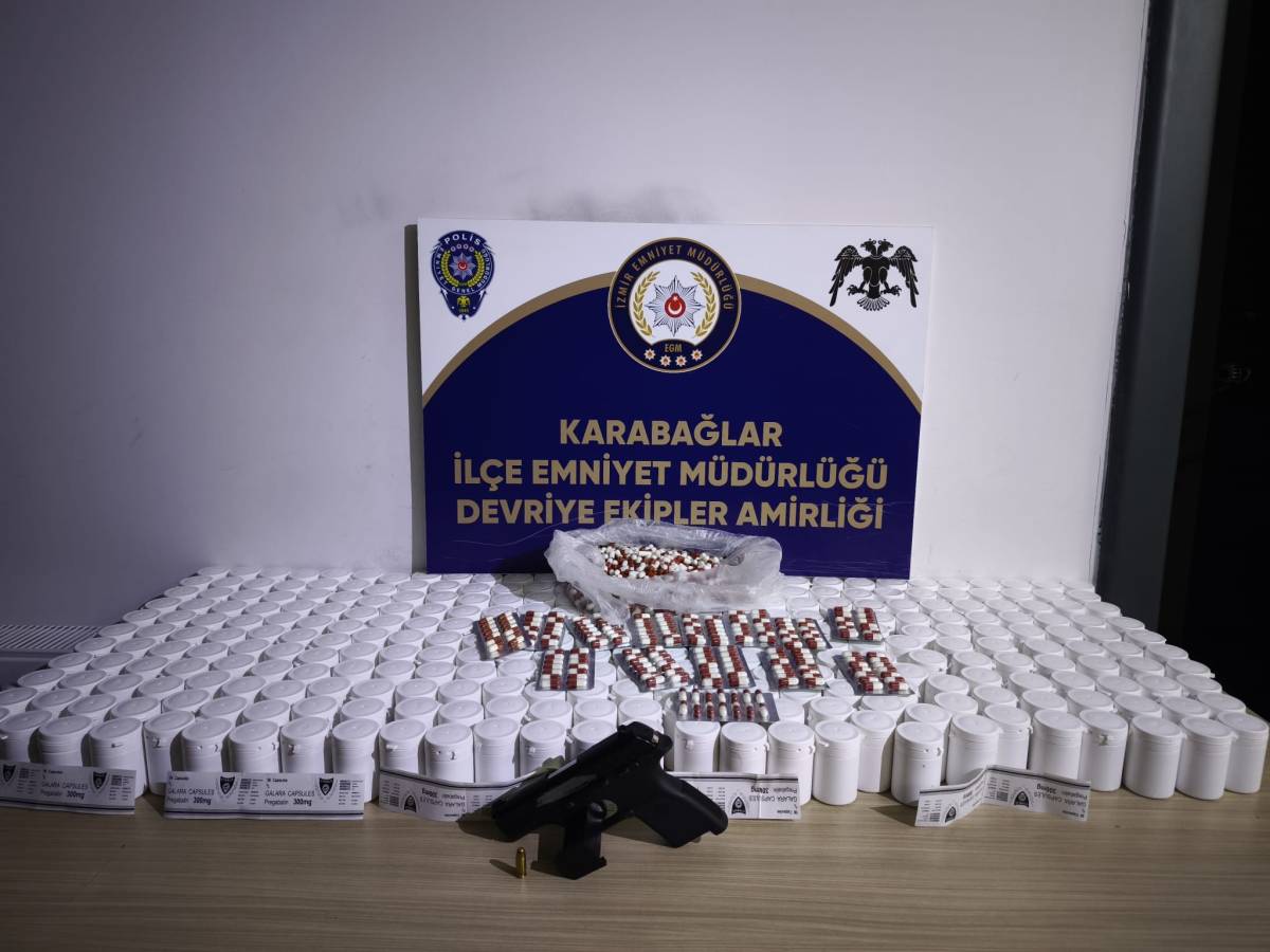 İzmir'de binlerce uyuşturucu hap ele geçirildi