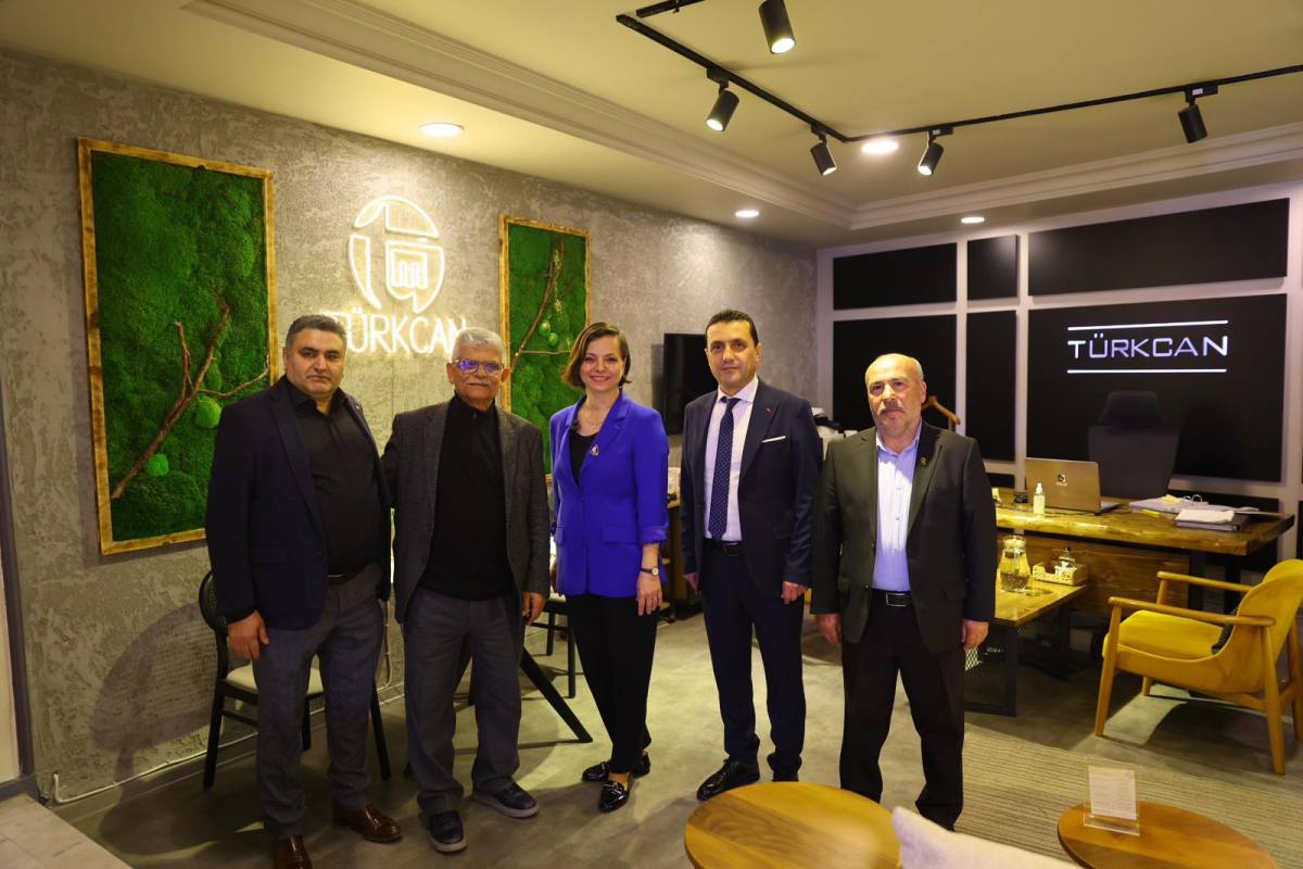 Karabağlar’da mobilyanın marka değeri büyüyecek