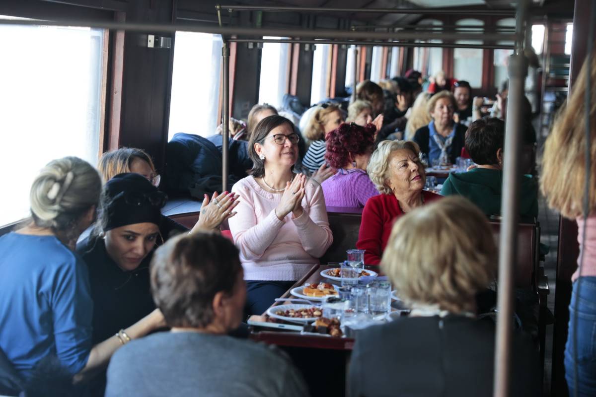 Bergama vapuru Konaklı kadınları konuk etti
