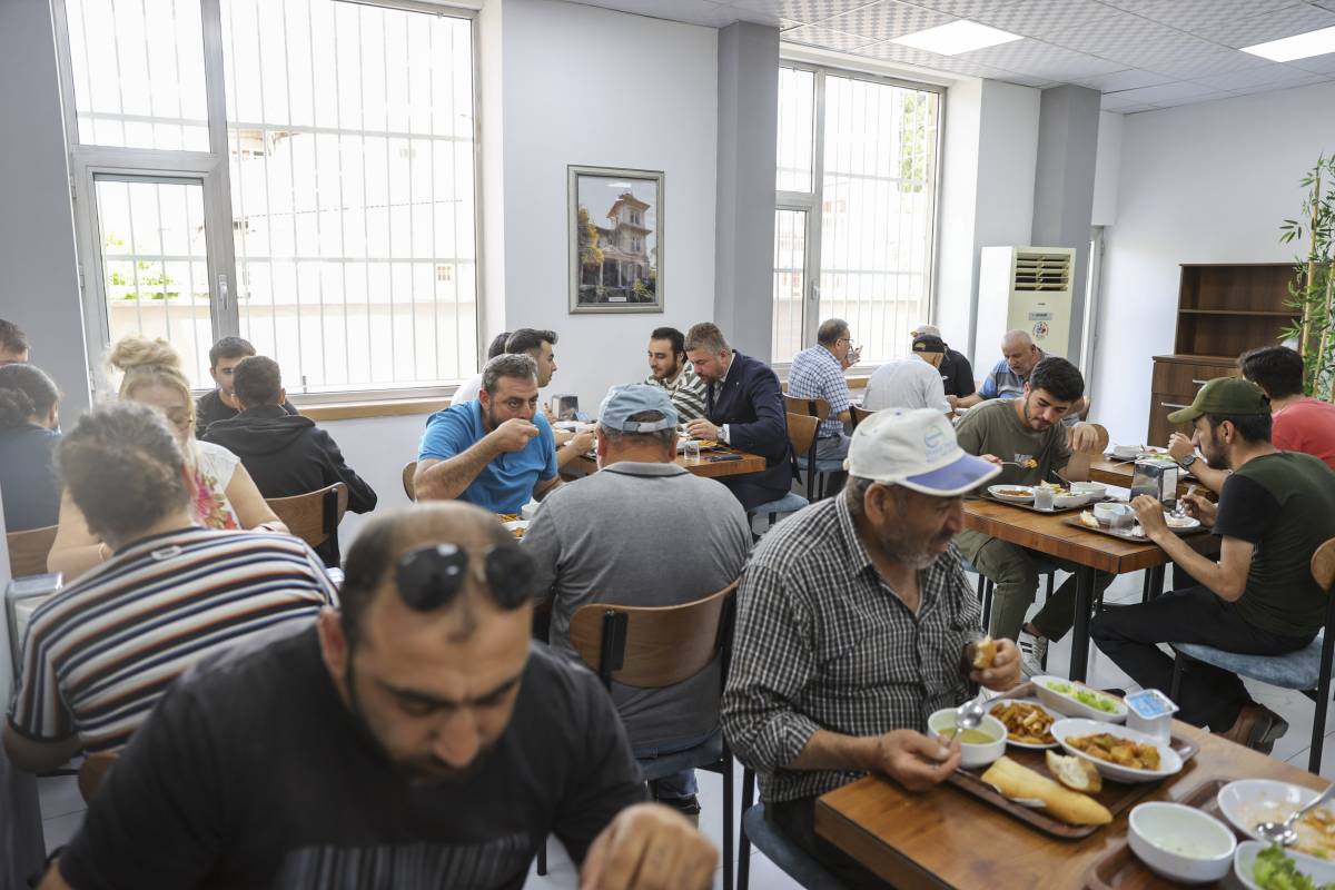 Buca’da dayanışma sofrası büyüyor