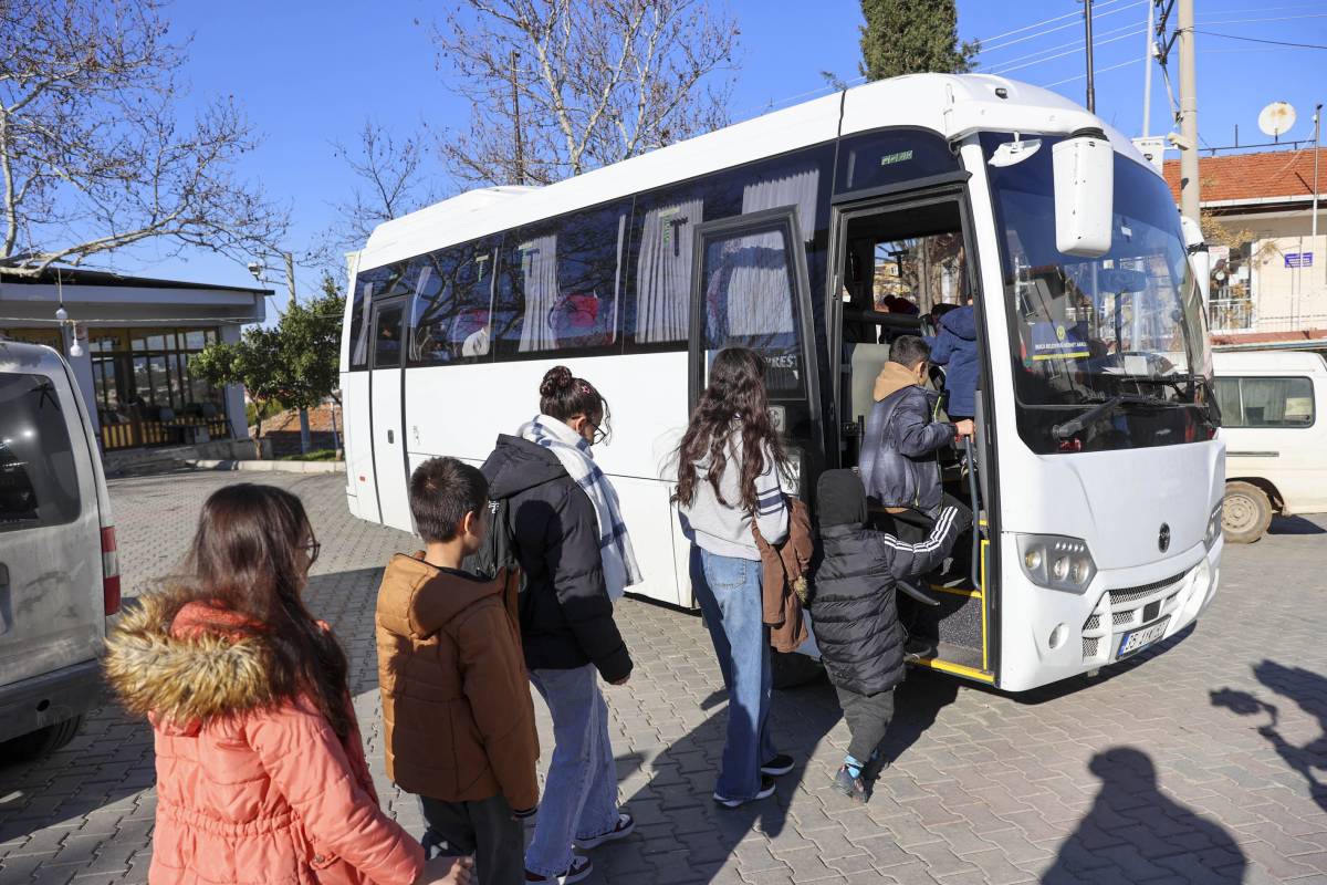 Cumhuriyet Kütüphanesi Bucalı çocukları ağırladı