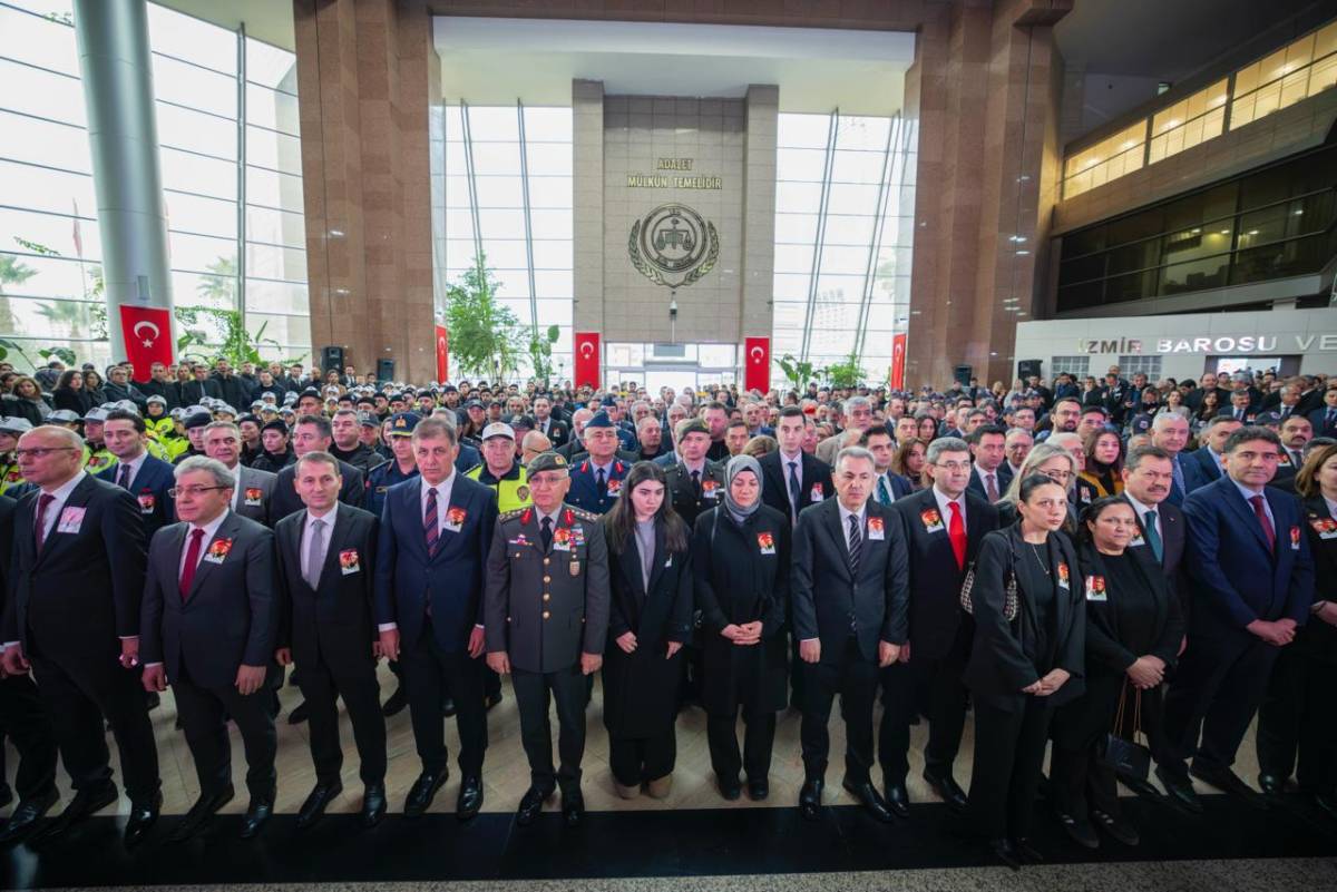 İzmir’in şehitleri Fethi Sekin ve Musa Can unutulmadı