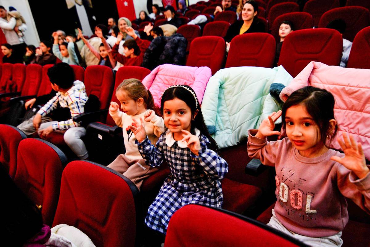 Bornova’da Yarıyıl Tatili Tiyatroyla Şenleniyor