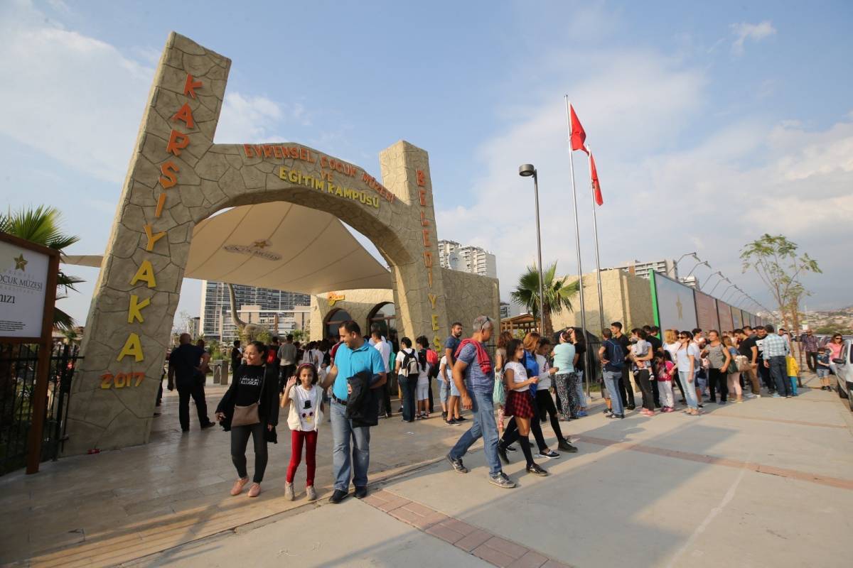 Evrensel Çocuk Merkezi yarıyıl tatilinde çocukları bekliyor