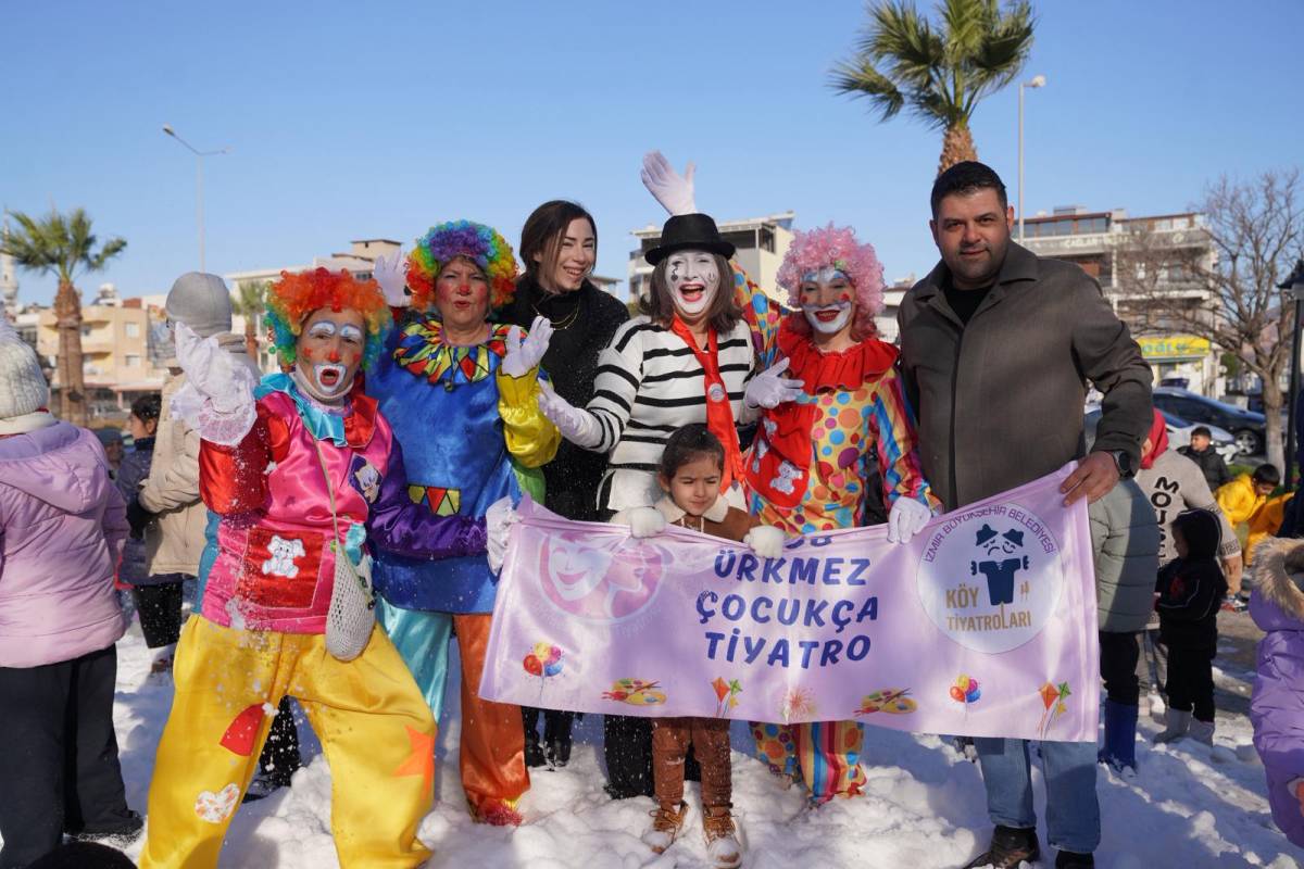 Ürkmez’de yarıyıl tatiline kar sürprizi