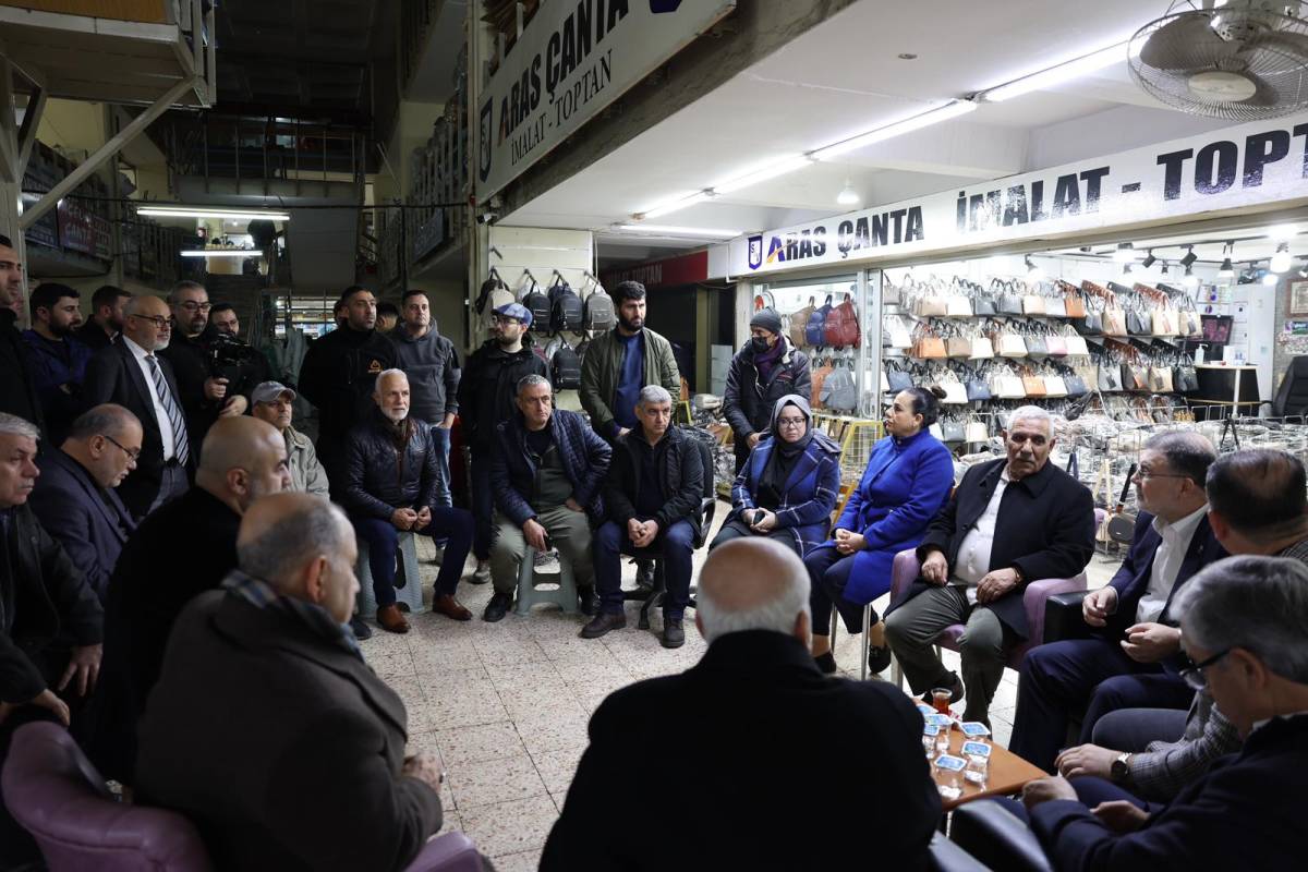 Başkan Saygılı'dan Büyükşehir Belediyesi'ne otopark çıkışı