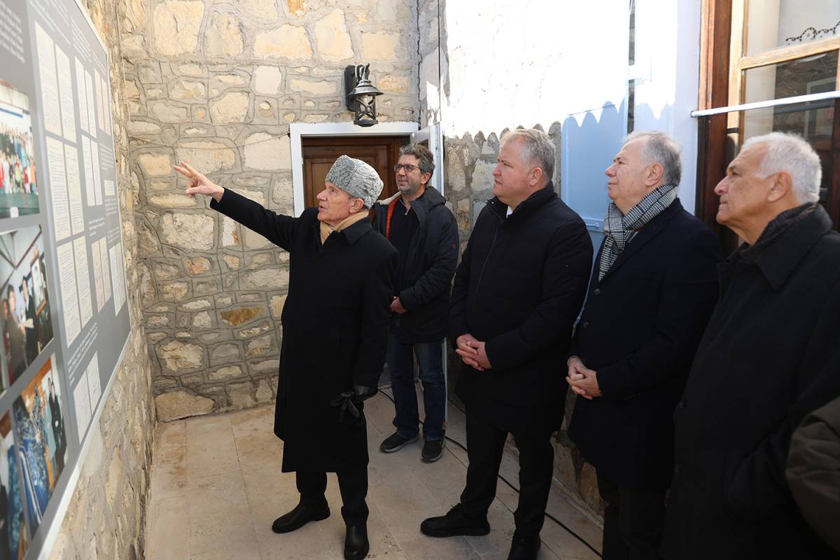 Yaşlanmaz şair çocuk Necati Cumalı 105 yaşında