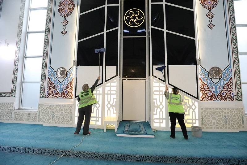 Menderes’te Camiler Tertemiz