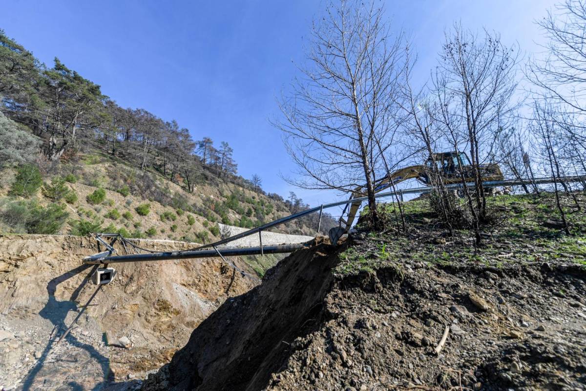 Büyükşehir ekipleri Ödemiş’te felaketi önledi