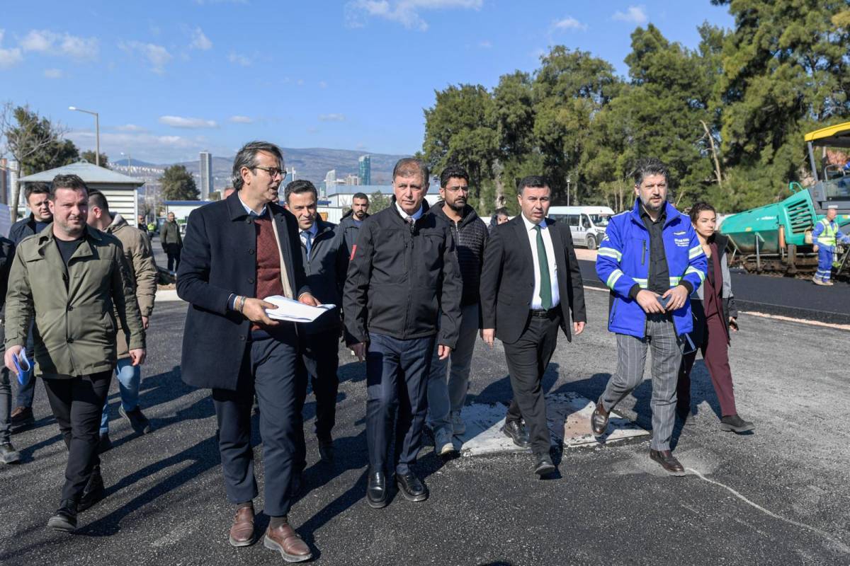 İzmir’in yollarında tam gaz asfalt seferberliği