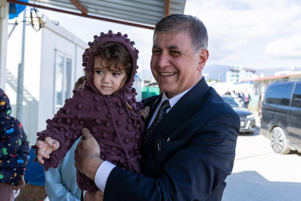 CHP Lideri Özel ve Başkan Tugay Hatay'da