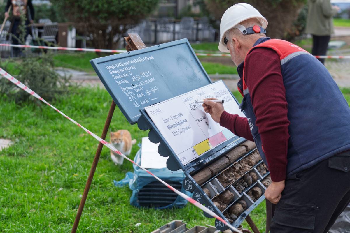 İzmir’den depreme kapsamlı plan: Korkuyla değil bilimle