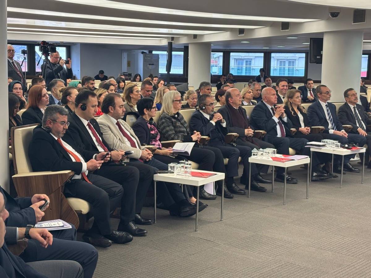 Bornova’ya Avrupa’dan Demokrasi ve Yönetişim Tescili