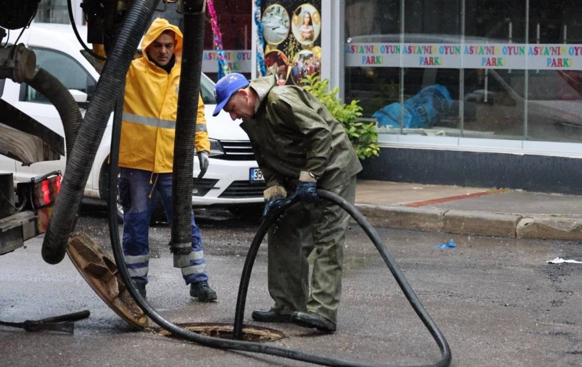 İzmir’de 187 su baskını ihbarına müdahale edildi