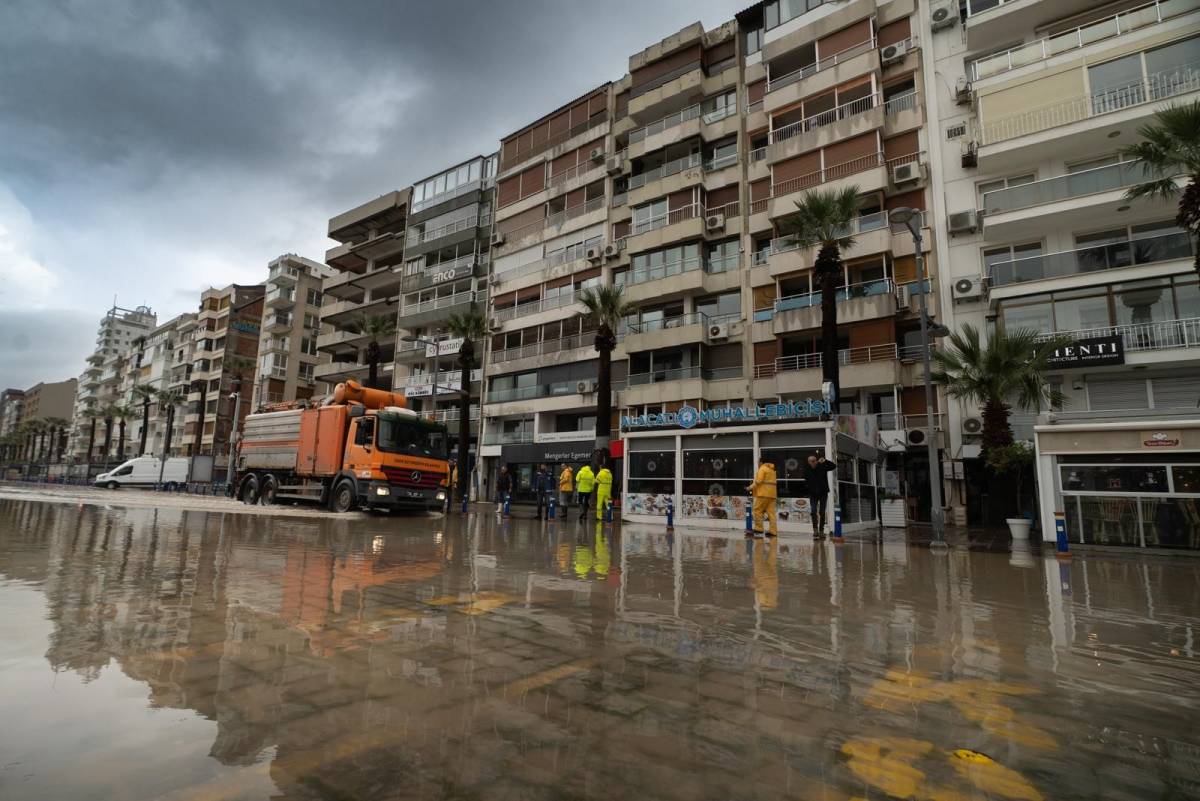 İzmir’de ocak yağışları 88 yılın ortalamasına fark attı