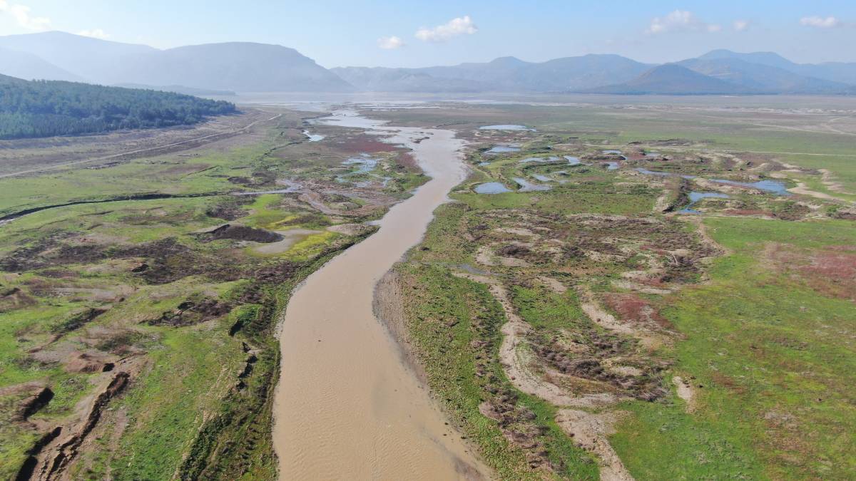 İzmir'de rekor yağışlar barajlara can suyu oldu