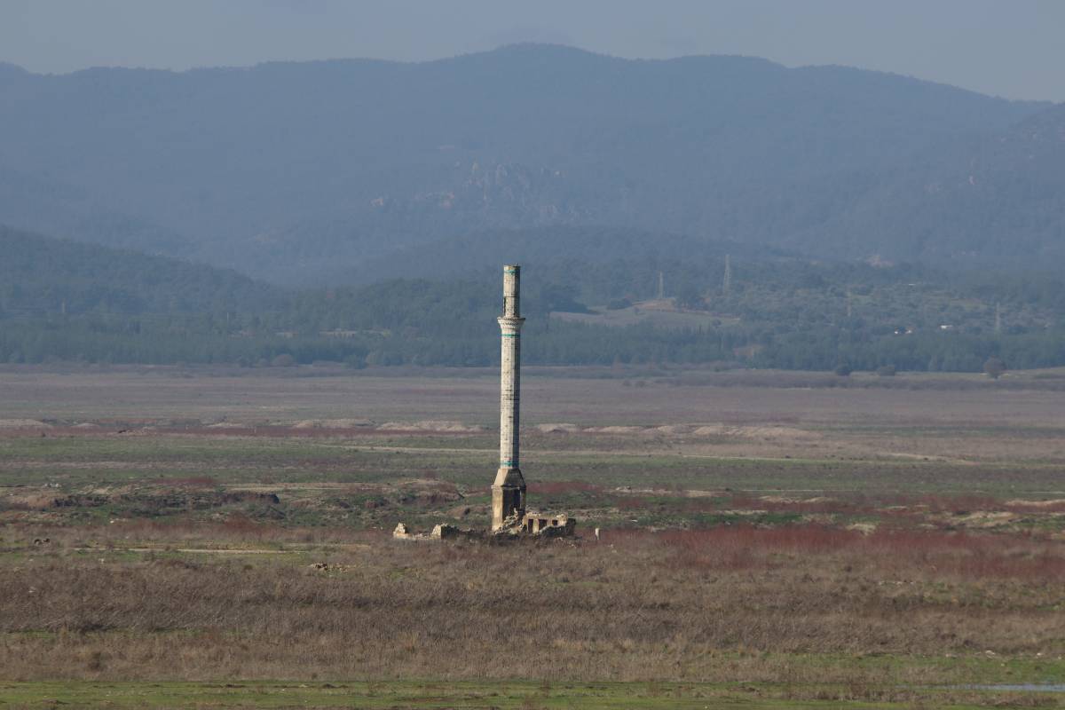 İzmir'de rekor yağışlar barajlara can suyu oldu