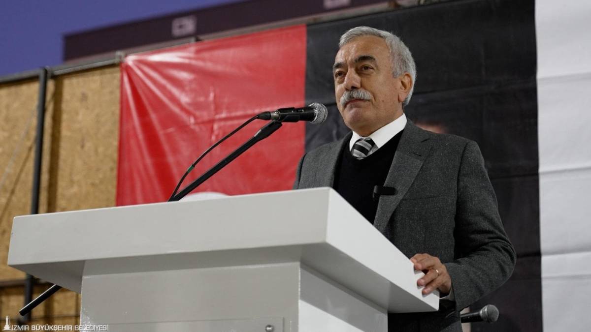 Büyükşehir Belediyesi ilk iftar sofrasını Gaziemir’de kurdu