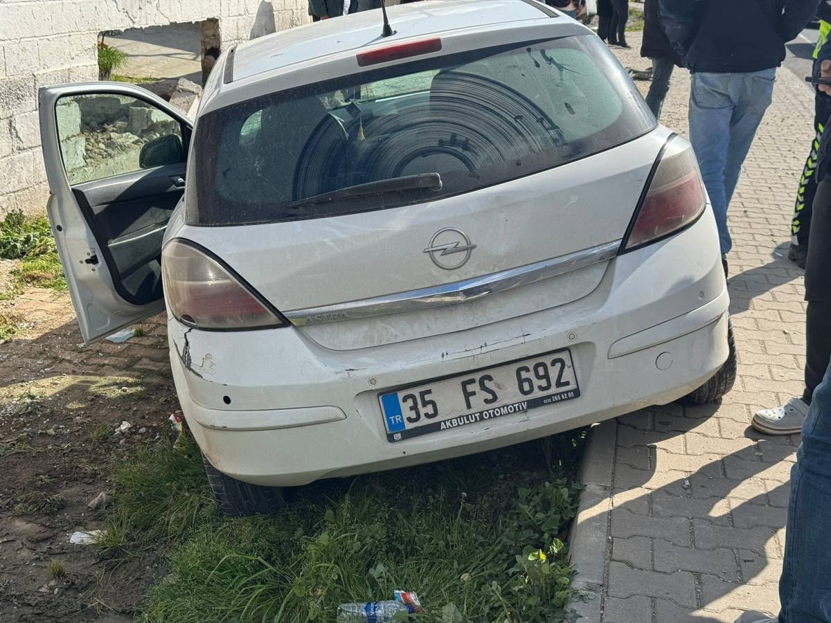 İzmir'de otomobilin çarptığı kadın hayatını kaybetti