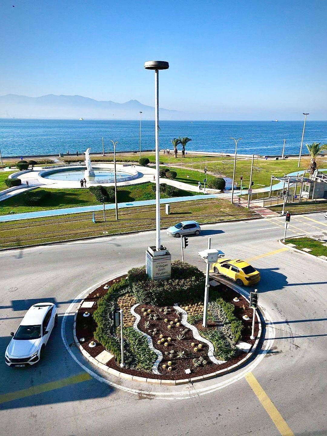 Kavşaklar sanat eserine dönüşüyor