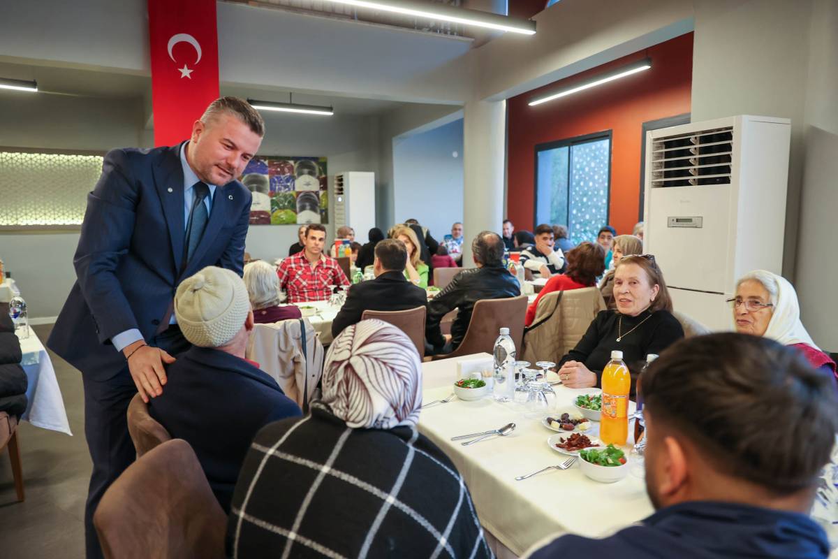 Buca’da şehit aileleri ve gazilere vefa iftarı