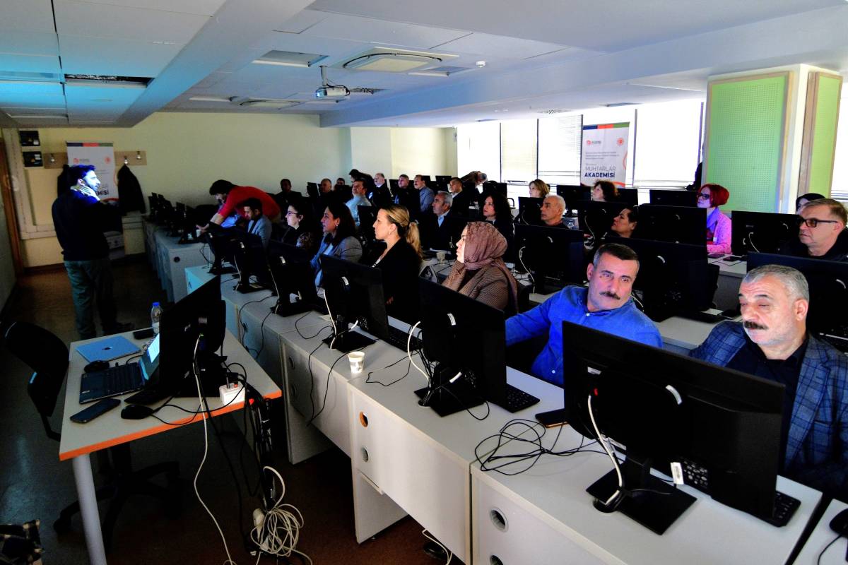 Bornova Muhtarlar Akademisi örnek oluyor