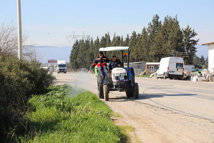 Menderes’te Ot İlaçlamaları Başladı