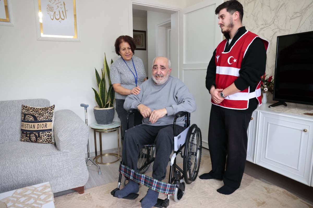 Konak’ta kimse yalnız değil