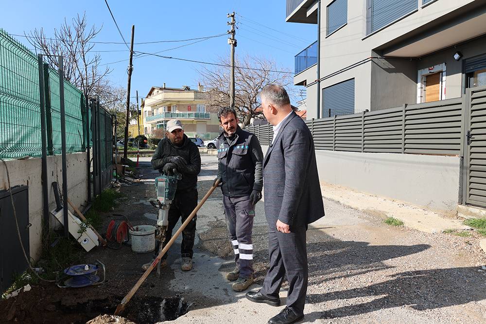 Urla’nın dört bir yanında eş zamanlı çalışmalar devam ediyor