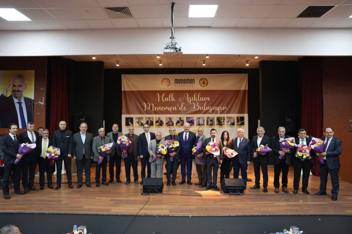 Menemen'de halk aşıkları geçidi