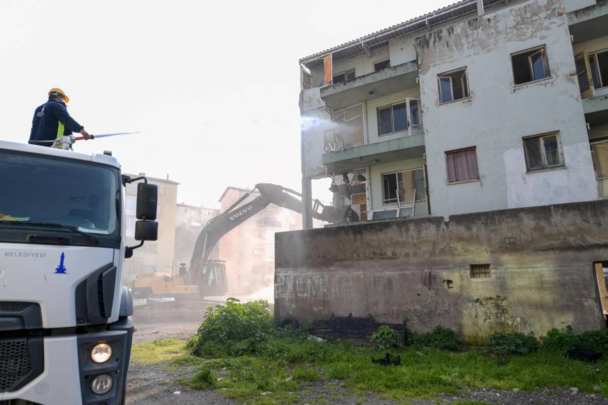 Karşıyaka’da kesintisiz ulaşım için yoğun tempo