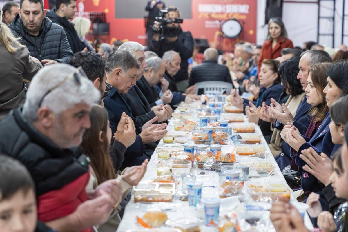 Bergama’da Tıp Bayramı'nda doktor başkanlar iftarda buluştu
