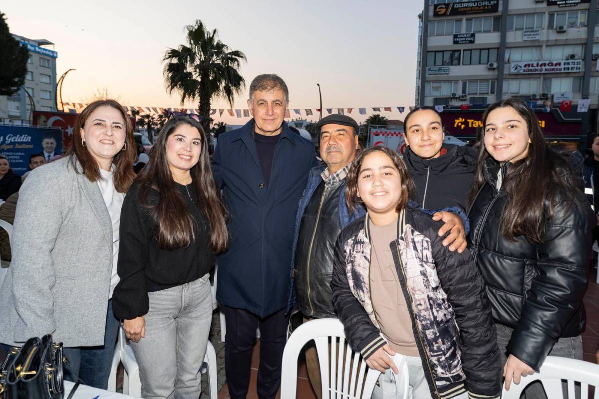 Başkan Tugay iftarda Aliağa halkı ile bir araya geldi