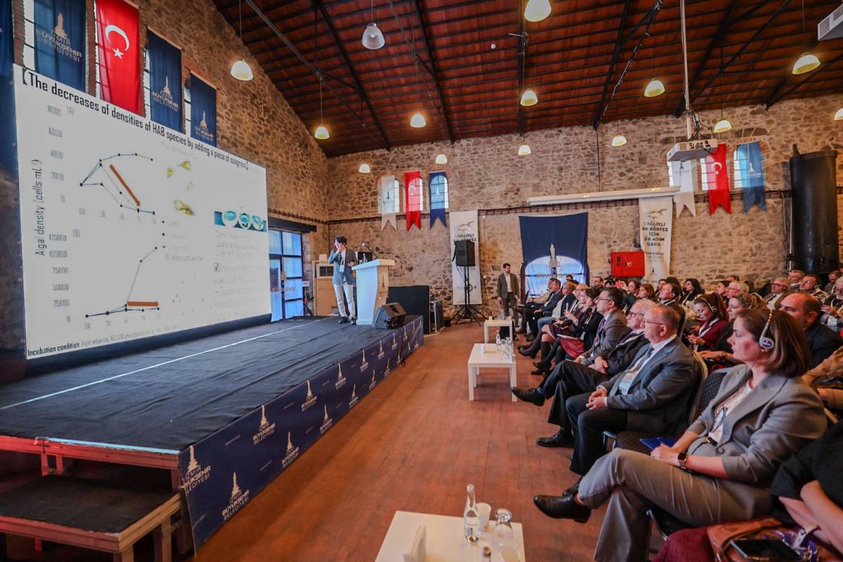 Bilim insanları Körfez'in geleceğini konuştu