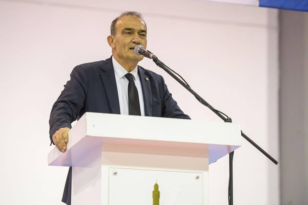 Büyükşehir’in iftar sofrası bu kez Foça’da kuruldu