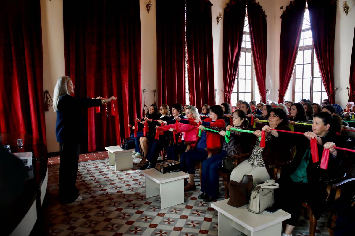 Bergama'da 8 Mart'a Özel Söyleşi ve Egzersiz Etkinliği