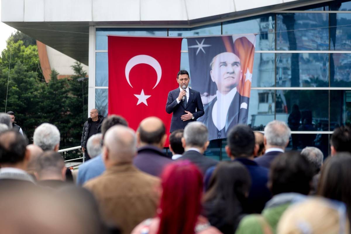 Bayraklı Belediyesi’nde bayramlaşma